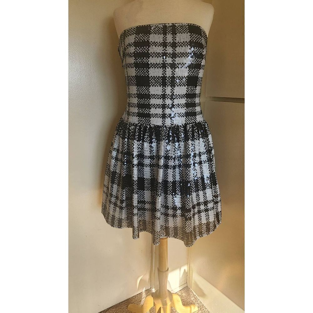Sho Black and White Plaid Sequin Strapless Knee Length Cocktail Dress, NWT, Sz.1